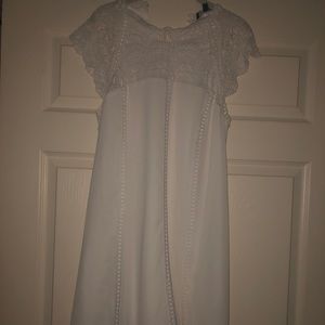 Lulu’s white dress